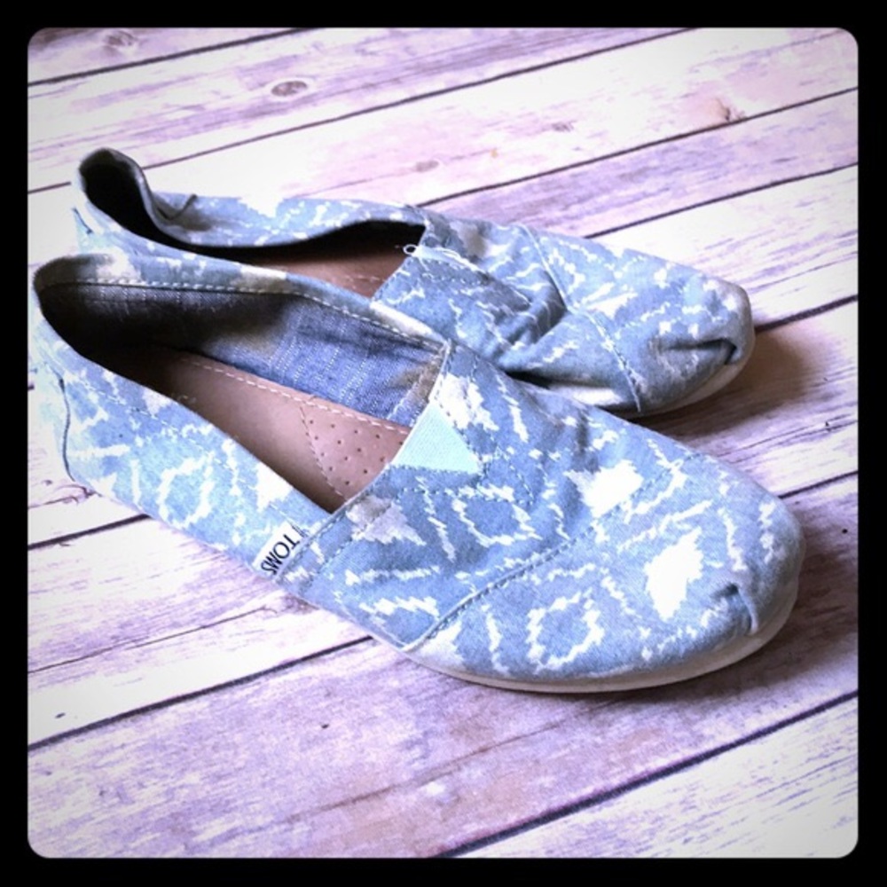 Aztec women’s Toms